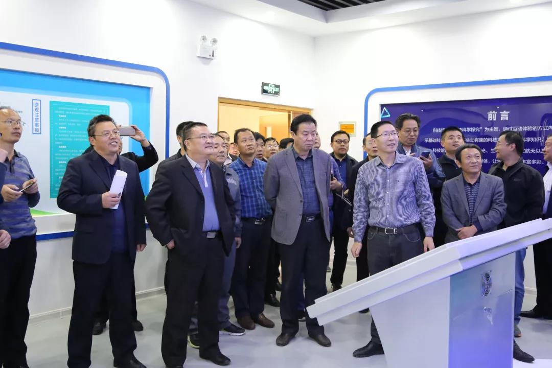 泰安市宁阳县教育考察团到历城二中考察交流