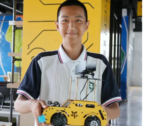 2025年“泉城新时代好少年”62级27班逯钧平